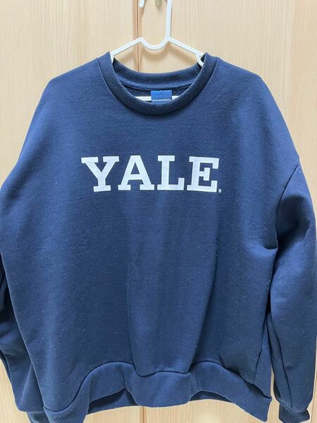 YALE スウェット　ネイビー トレーナー