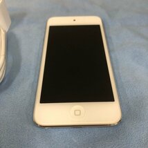 Apple iPod touch 16GB シルバー wi-fi A1574 MKH42J/A Apple純正USBアダプター/ライトニングケーブル付 240201SK281018_画像6