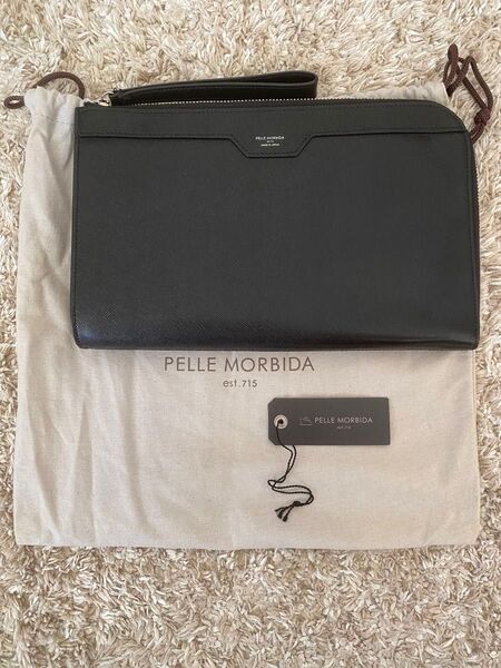 PELLEMORBIDA クラッチバッグ BLACK