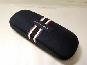 TOMMY-HILFIGER　デニム生地の洒落たハードメガネケース　 送料無料