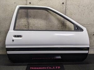 【Ｅ】当時物　AE86　後期 スプリンタートレノ　GT-APEX 右ドアパネル　運転席ドア　パネルのみ　白/2T7　個人宅発送不可