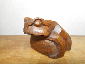 木彫り　カエル　蛙