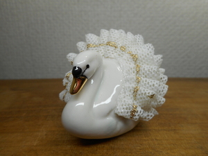Irish Dresden　アイリッシュドレスデン　白鳥　スワン　陶器人形　レース人形　陶器製　置物　フィギュア