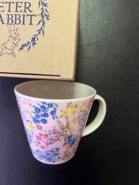 ピーターラビット マグカップ( ピンク) 食器 MADE IN JAPAN ゆうパック発送 お値下げご遠慮下さい