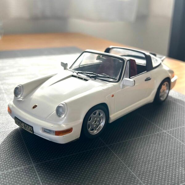 ポルシェ911 カレラ4 タルガ 1/24 プラモデル完成品