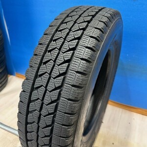 【2022年製造】　195/75R15 109/107 L LT　ブリヂストン　BLIZZAK W979　スタッドレスタイヤ　195/75/15　1本　トラックタイヤ