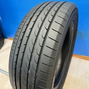 　215/60R17　YOKOHAMA　BluEarth　RV-02　サマ－タイヤ　215/60/17　1本　【来店交換も大歓迎】　