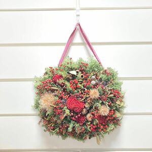 Winter Red Hanging Wall Wreath