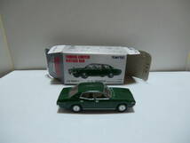 【tomica LIMITED VINTAGE NEO MADE IN CHINA LV-N94a ニッサン グロリア2000SGL (75年式)・現状品】グリーンMボディ+専用ホイル装着品_画像5