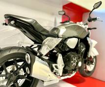 AOSHIMA（ KENGFAI ）【 1/12完成品バイクシリーズ 】ホンダ CB1000R_画像7