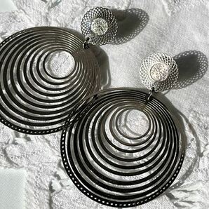 ヴィンテージ ** シルバートーンの美しいフープイヤリング vintage earringsの画像1