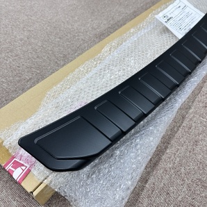 ★新品 スバル純正 フォレスター ＳＫ カーゴステップパネル 樹脂タイプ 純正オプション E7717SJ010の画像2