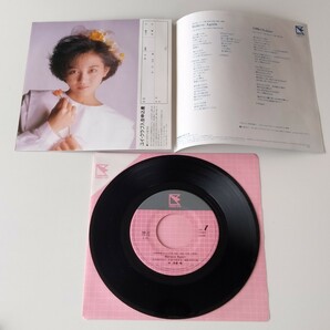 【美品 7inch】浅香唯/BELIEVE AGAIN(7HB-37)9時のLUNAR/スケバン刑事Ⅲ 風間三姉妹の逆襲主題歌/HUMMING BIRD/1987年EP/来生たかおの画像3