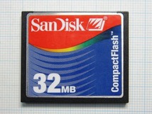 ★SanDisk コンパクトフラッシュ ３２ＭＢ 中古★送料６３円～_画像1