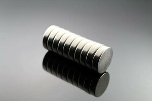 【40個セット】直径 20mm × 厚み 5mm 世界最強 マグネット ネオジウム ネオジム 磁石