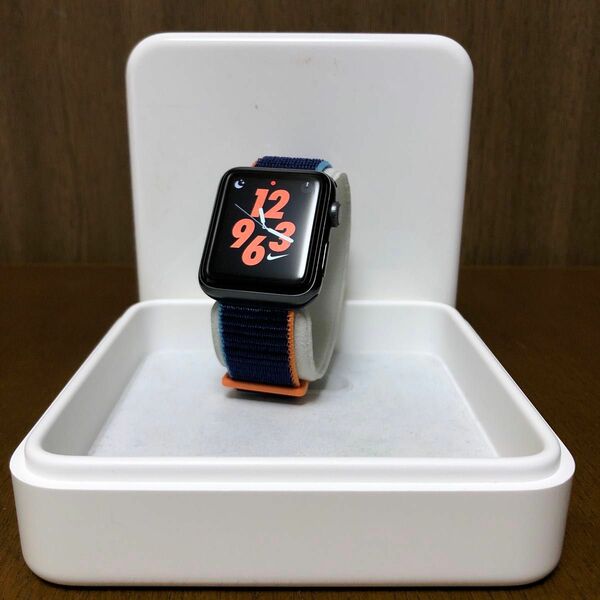 Apple Watch series3 ナイキ/NIKEモデル 42mm