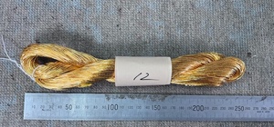ラメ糸・金銀糸・金糸-太めの金糸です。12掛（直径約0.75ｍｍ）-100ｍかせ巻！