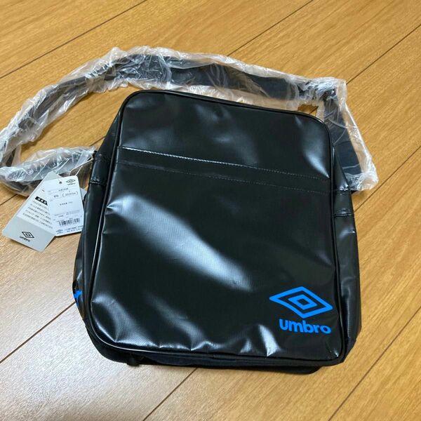 新品　アンブロ UMBRO ショルダーバッグ ブラック　ナイロンバッグ