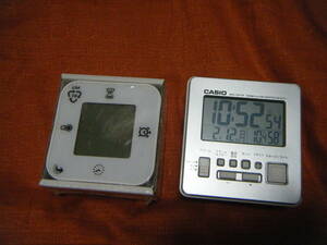 ●CASIO(カシオ) 電波時計 DQD-805J　/　IKEA デジタル時計●