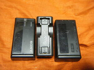 ●SONY Panasonic パナソニック MDカセット用ガム電池充電器 Ni-MH Ni-Cd バッテリーチャージャー RP-BC200H　BC-7A BC-7DD2　3個●