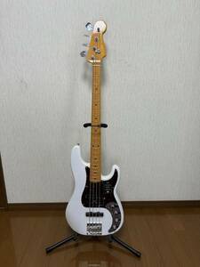 【未使用】Fender American Ultra Precision Bass Arctic Pearl