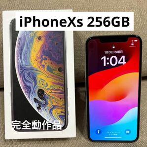 iPhoneXs 256GB シルバー　SIMロック解除済み