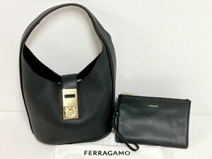 管12384 美品　FERRAGAMO フェラガモ ガンチーニ バックル ホーボー バッグ レザー ショルダー バッグ ブラック ミニ ポーチ 付き