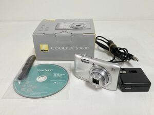 管100104 Nikon ニコン COOLPIX S3600 クールピクス コンパクト デジタル カメラ シルバー デジカメ コンデジ 充電ケーブル 外箱 付き