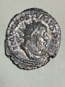 古代ローマ帝国　アントニニアヌス銀貨　ポスチュムス帝　3.8g 準未使用