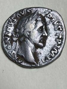 古代ローマ帝国　デナリウス銀貨　アントニヌスピウス帝　3.6g 美品