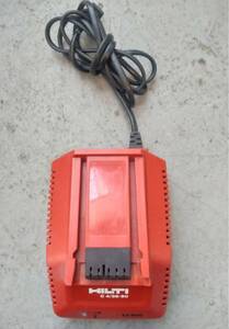 中古品☆HILTI　バッテリー充電器　7.2V～36V　C4/36-90　電動工具用　※動作確認済み①