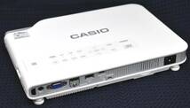 (送料込) 使用時間 17H(使用時間短い) CASIO カシオ XJ-A257 3000ルーメン WXGA HDMI リモコン付 スリムモデル プロジェクター(NS26(B)_画像3