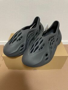 adidas YEEZY Foam Runner "Carbon"アディダス イージー フォームランナー "カーボン"
