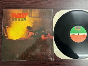 美品LP★RATT/ラット★out of the cellar輸入盤（1984年）★新品保護袋付★METALLICADOKKENIRONMAIDENOzzyDIOMegadethACCEPTMOTLEYCRUE