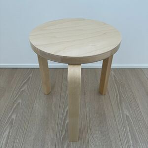 スツール60 Stool60 アルテック Artek 3本脚 チェア 椅子 北欧家具 スタッキング バーチ材フィンランド ナチュラル シンプル 丸 クリア 02