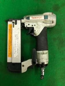 【在庫処分セール】【中古品】★makita(マキタ) 35㎜常圧内装用ピンタッカ AF351 / IT6814PAV6RW