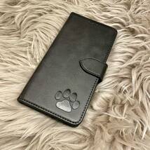 肉球　スマホケース　iPhoneケース　手帳型　犬　猫　可愛い　iPhone スマホ　iPhone レザー　大人気　iPhone15plus 新品　未使用品_画像4