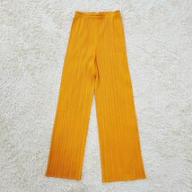 【美品】プリーツプリーズ　イッセイミヤケ　カジュアルパンツ　マスタード　2　PLEATS PLEASE ISSEY MIYAKE　ストレート　ワイドパンツ_画像4