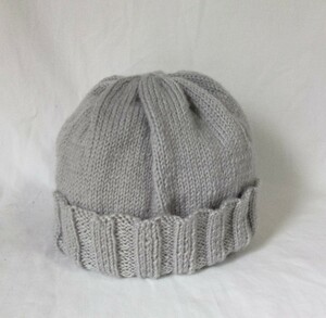 ゆったりニット帽/手編み/グレー灰色/フリーサイズ