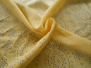 イタリア製処分【a-8】★PE100 オパールプリント黄135巾1.6m