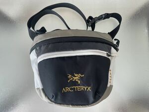 ショルダーバッグ アークテリクス ARC’TERYX × BEAMS / 別注 Mantis2 Waistpack 