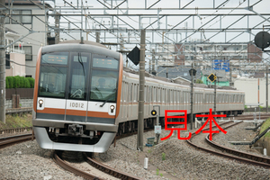 鉄道写真データ（JPEG）、00646585、東京メトロ10000系（10012F）、西武鉄道池袋線、秋津〜所沢、2016.06.16、（7360×4912）