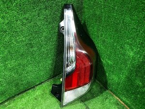 トヨタ　アクア　NHP10　中期　純正テールランプ　右側　運転席　LED　ブレーキ　リア　中古品(KP254-4-4-4)