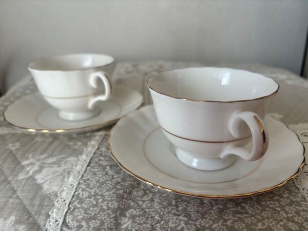 New ivory HOYA CHINA CORPティーカップ&ソーサー