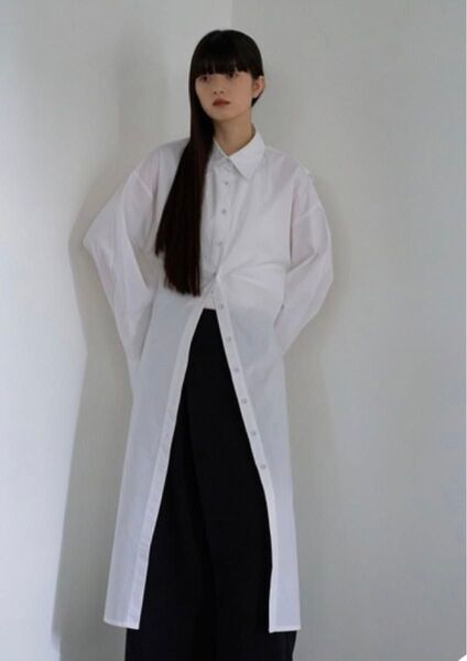 【Abor】バックカットアウトシャツドレス シャツワンピ 白