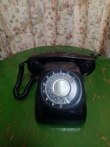 昭和レトロ　ダイヤル式　黒電話　中古品　1台　割れ無し