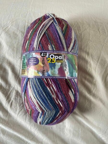 毛糸 Opal-オパール- 25周年記念 4ply/4本撚り 11042.リンちゃん (M)_b1j 【購入前にコメント下さい】