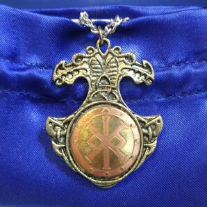 EastGate: BINDRUNE Inspiration pendant