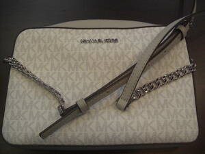 ♪（新同・美品）MICHAEL KORS マイケルコース ショルダーバッグ ホワイト MK レディース　チェーンバック 35F8STTC3B バニラ ロゴ MK柄