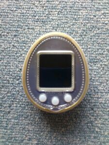 Tamagotchi iD たまごっち あいでぃー ホワイト バンダイ .